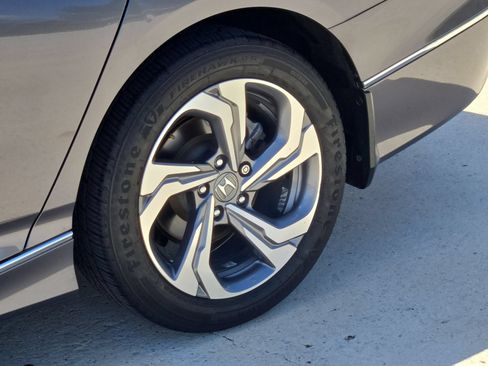 Used 2018 Honda Accord EX-L image 11
