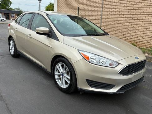 Used 2017 Ford Focus SE FWD image 10