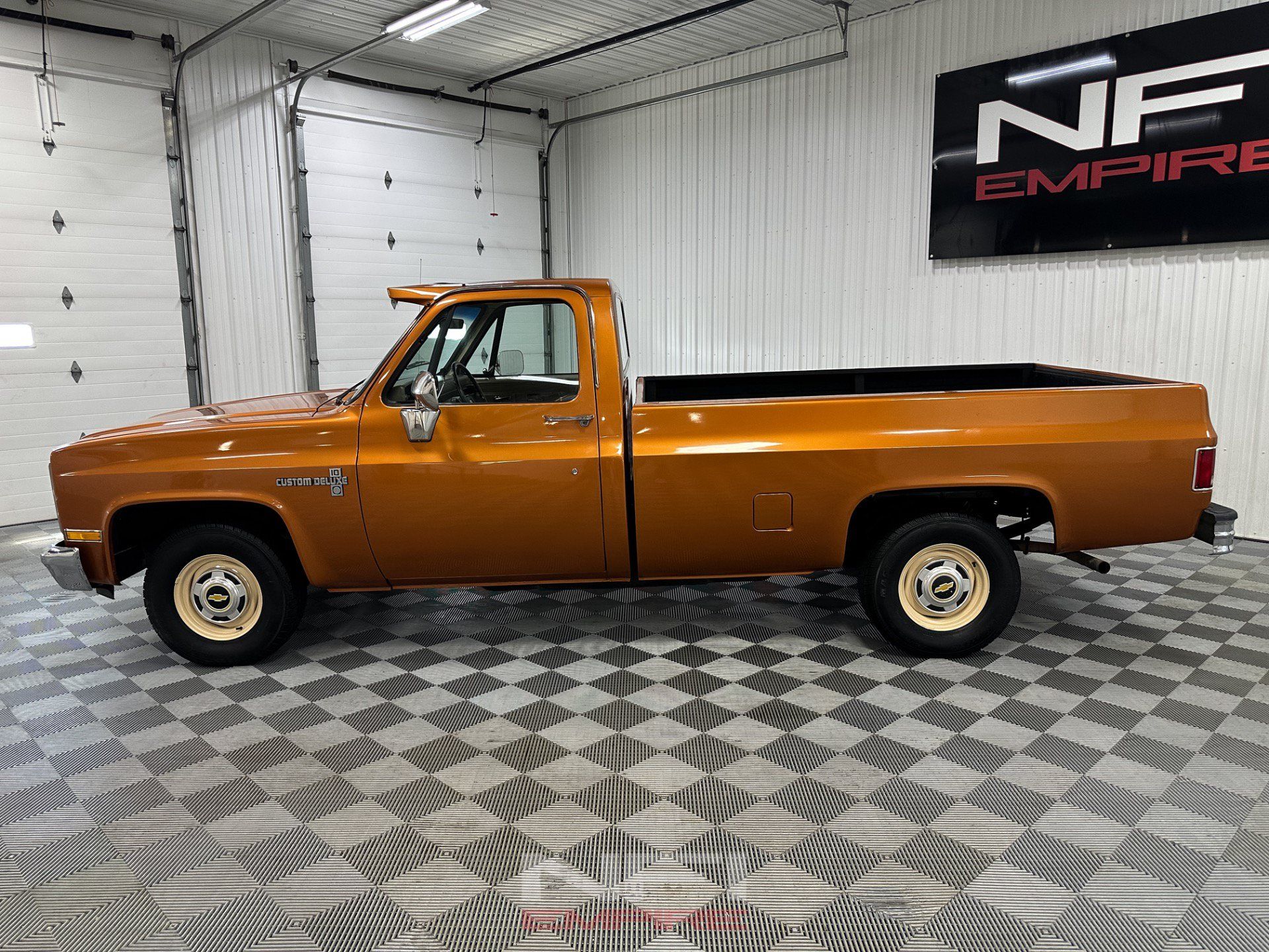 Used 1987 Chevrolet Silverado 1500 1500 RWD image 2