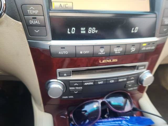 Used 2011 Lexus LS 460 w/ Comfort Pkg RWD image 9