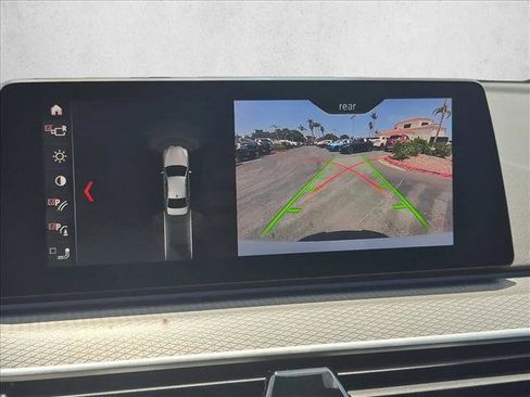 Used 2019 BMW 530e w/ M Sport Package RWD image 13
