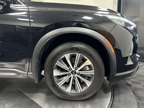 Certified 2025 INFINITI QX60 Pure FWD image 9