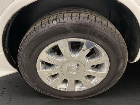 Used 2017 Buick Enclave Leather AWD/4WD image 38