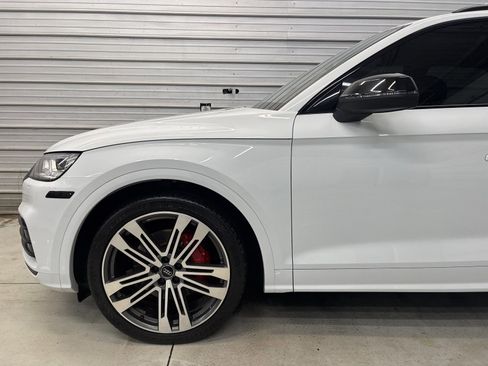 Used 2020 Audi SQ5 Premium Plus w/ Premium Plus Package image 4