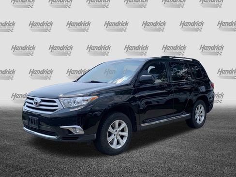 Used 2012 Toyota Highlander SE w/ Tow Pkg FWD image 5