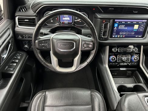 Used 2021 GMC Yukon Denali w/ Advanced Technology Package image 14