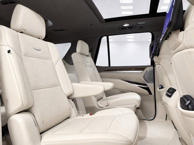 Used 2025 Cadillac Escalade Sport Platinum w/ LPO, Floor Liner Package AWD/4WD image 26