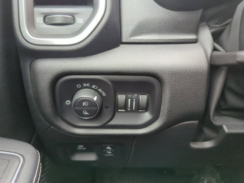 Used 2023 RAM 1500 Laramie AWD/4WD image 30