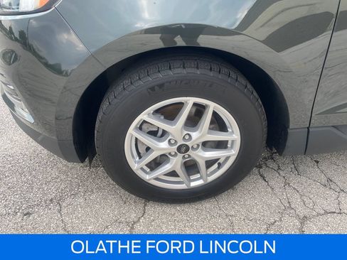 Used 2024 Ford Edge SEL w/ Convenience Package AWD/4WD image 11