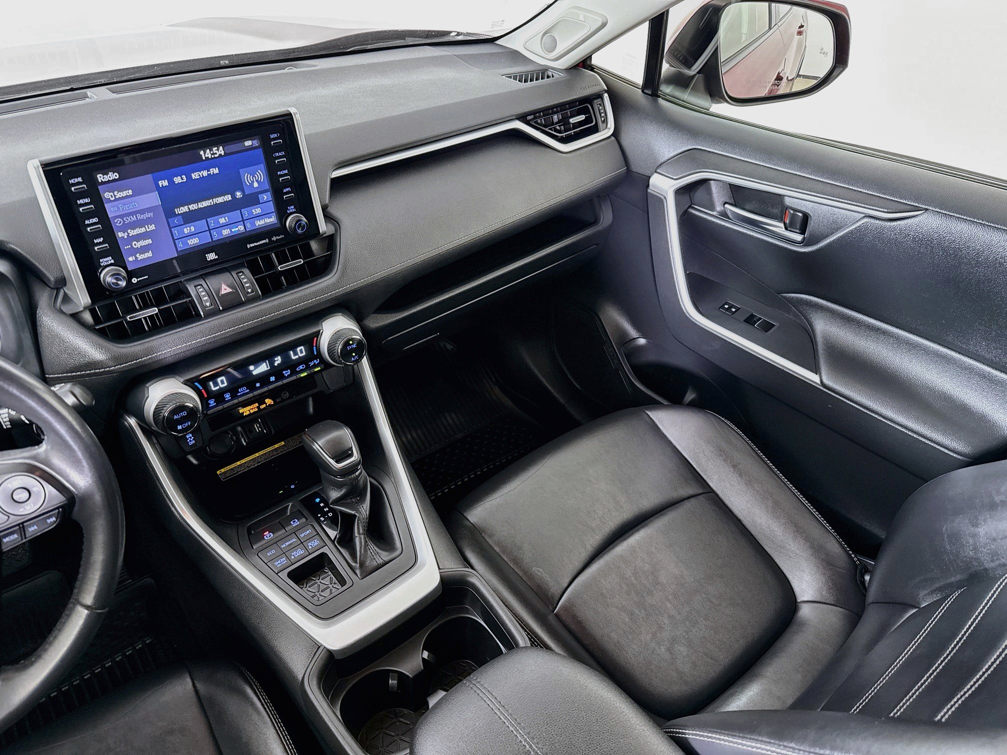 Certified 2019 Toyota RAV4 XLE Premium w/ Advanced Technology Package AWD/4WD image 25
