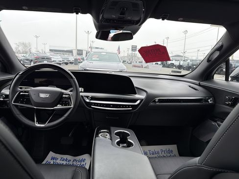 Certified 2024 Cadillac Lyriq Luxury image 26