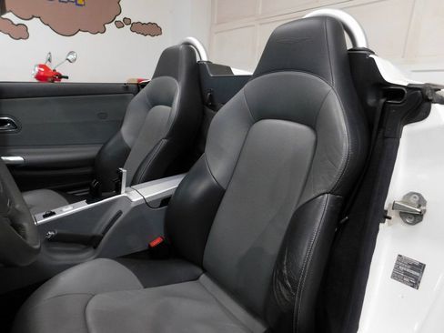 Used 2005 Chrysler Crossfire Limited RWD image 58