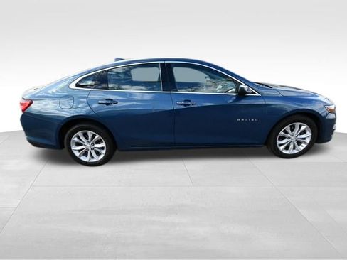 Used 2025 Chevrolet Malibu LT FWD image 9