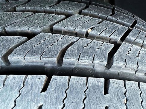 Used 2019 GMC Yukon XL SLE image 11