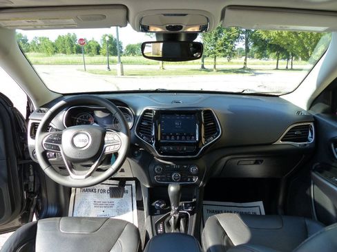 Used 2021 Jeep Cherokee Limited AWD/4WD image 41