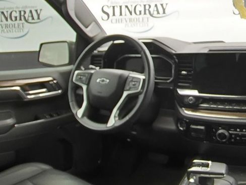 Used 2024 Chevrolet Silverado 1500 LT Trail Boss w/ Convenience Package II AWD/4WD image 16