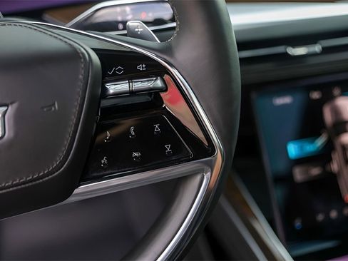 Certified 2025 Cadillac Escalade Sport Platinum w/ LPO, ONYX Package image 13