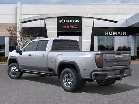 New 2026 GMC Sierra 3500 Denali w/ Denali Reserve Package image 3
