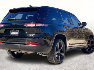 Used 2024 Jeep Grand Cherokee Limited w/ Black Appearance Package video 2