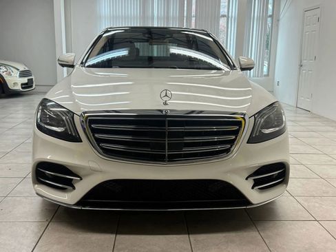 Used 2019 Mercedes-Benz S 560 Sedan image 2