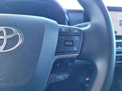 Used 2025 Toyota Camry LE image 14