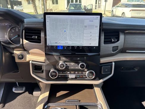 Certified 2024 Ford Expedition Limited AWD/4WD image 27