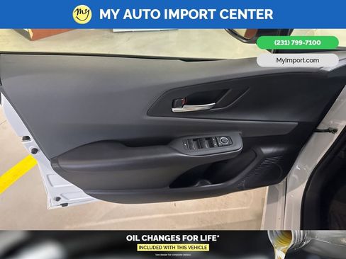 Used 2024 Toyota Prius XLE image 10