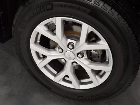 Certified 2022 Jeep Grand Cherokee Limited image 11