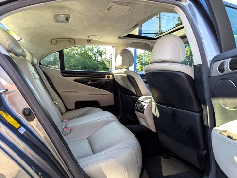 Used 2013 Lexus LS 460 AWD image 41