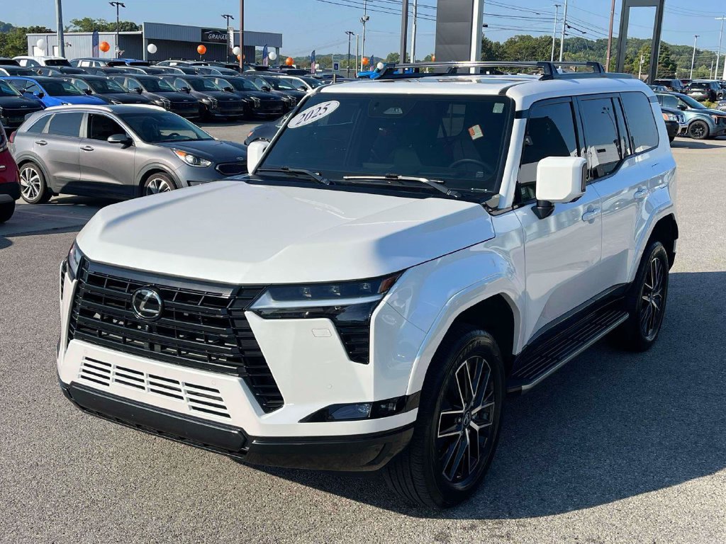 Used 2025 Lexus GX 550 w/ Cold Area Package AWD/4WD image 32