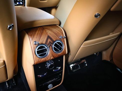 Used 2022 Rolls-Royce Cullinan AWD/4WD image 44