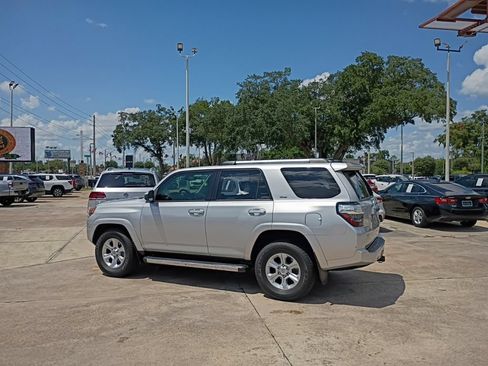 Used 2022 Toyota 4Runner SR5 RWD image 13