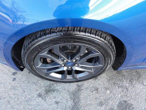 Used 2018 Ford Fusion SE w/ Equipment Group 201A image 9