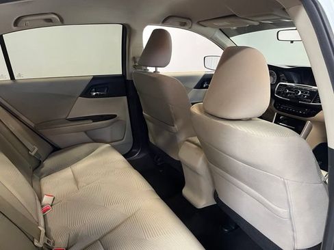 Used 2016 Honda Accord LX image 13