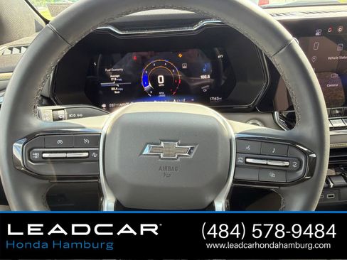 Used 2024 Chevrolet Colorado ZR2 w/ Technology Package AWD/4WD image 25