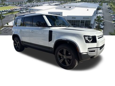 Used 2023 Land Rover Defender 110 image 3