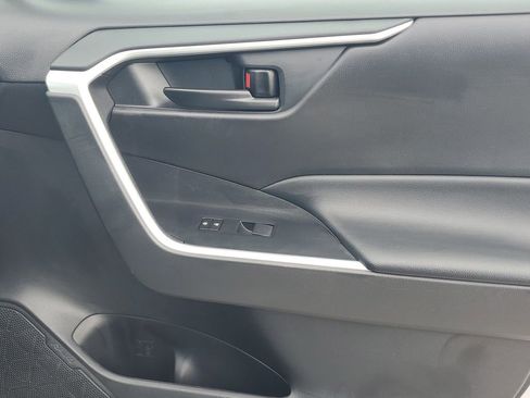 Used 2023 Toyota RAV4 LE image 41