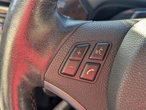 Used 2012 BMW 328i Convertible image 10