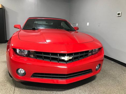 Used 2011 Chevrolet Camaro LT RWD image 16