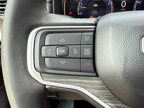 Used 2024 Jeep Wagoneer Series III AWD/4WD image 24