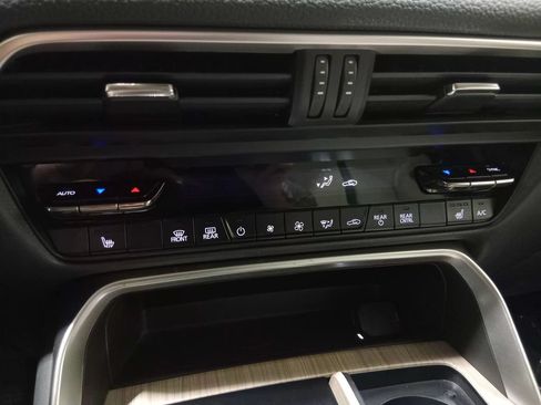 Used 2025 MAZDA CX-90 3.3 Turbo w/ Preferred Package AWD/4WD image 23