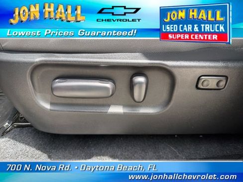 Used 2023 Toyota Tacoma SR5 AWD/4WD image 19
