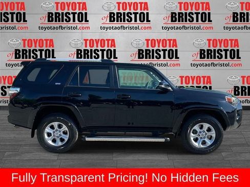 Used 2021 Toyota 4Runner SR5 Premium w/ Moonroof Package AWD/4WD image 2
