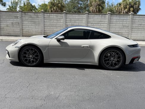Certified 2024 Porsche 911 Carrera T RWD image 2