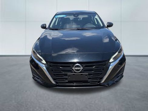 Used 2025 Nissan Altima 2.5 SV FWD image 6