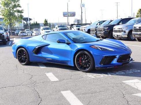 Used 2023 Chevrolet Corvette Stingray Preferred Cpe w/ Z51 Performance Package RWD image 2