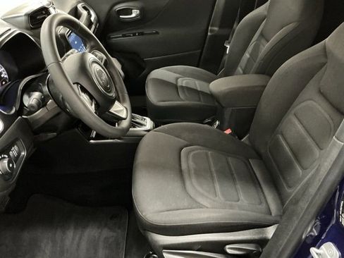 Used 2018 Jeep Renegade Latitude image 13