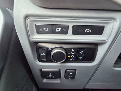 Used 2023 Ford F150 Lightning XLT AWD/4WD image 39