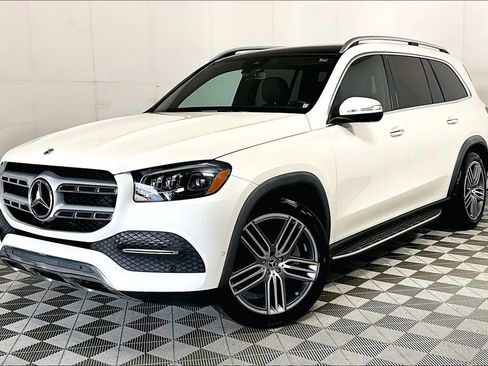Used 2022 Mercedes-Benz GLS 450 4MATIC image 2