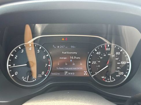 Used 2024 Nissan Titan SV AWD/4WD image 33